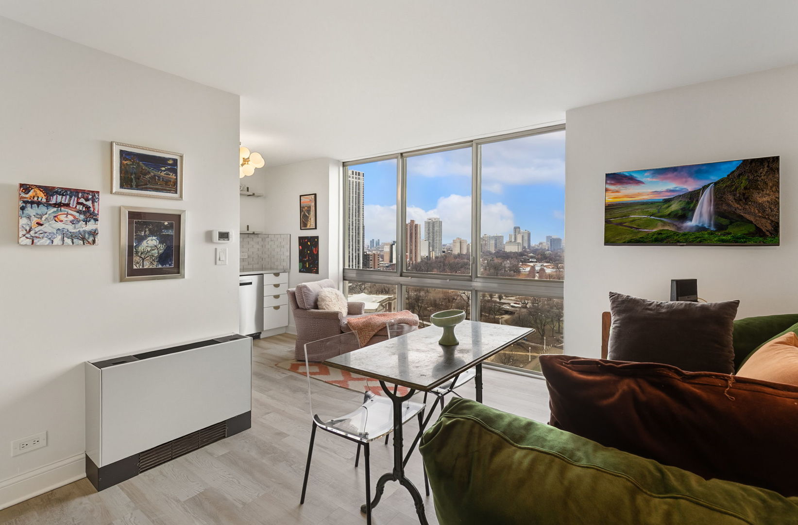 1555 N Dearborn Parkway #17C, Chicago, IL