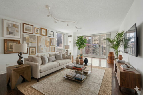 200 N Dearborn Street #2502, Chicago, IL