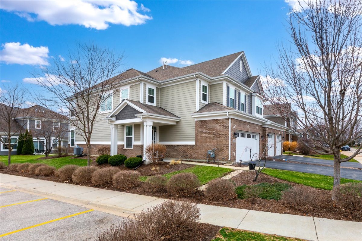 27W119 Redbud Lane, Winfield, IL