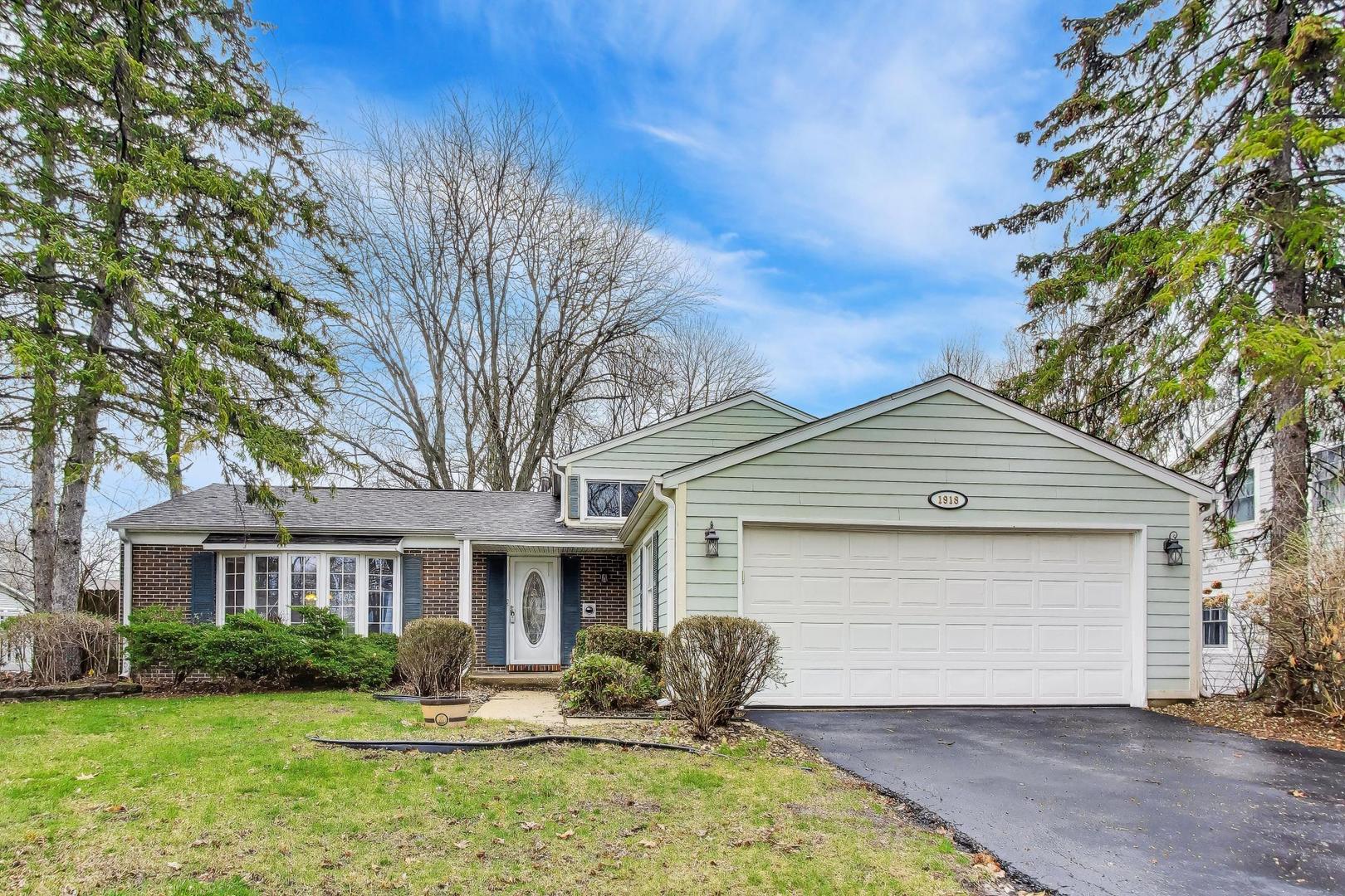 1918 Templar Drive, Naperville, IL