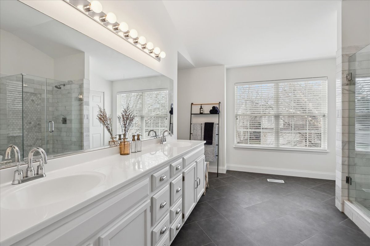 12790 W Sanctuary Lane, Lake Bluff, IL