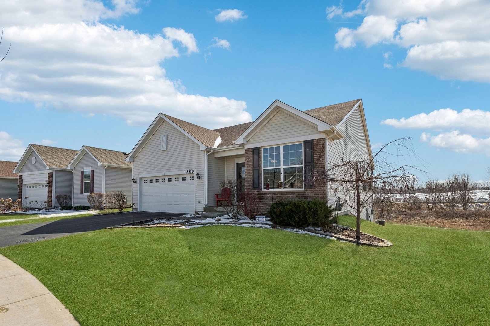 1808 Alta Drive, Volo, IL