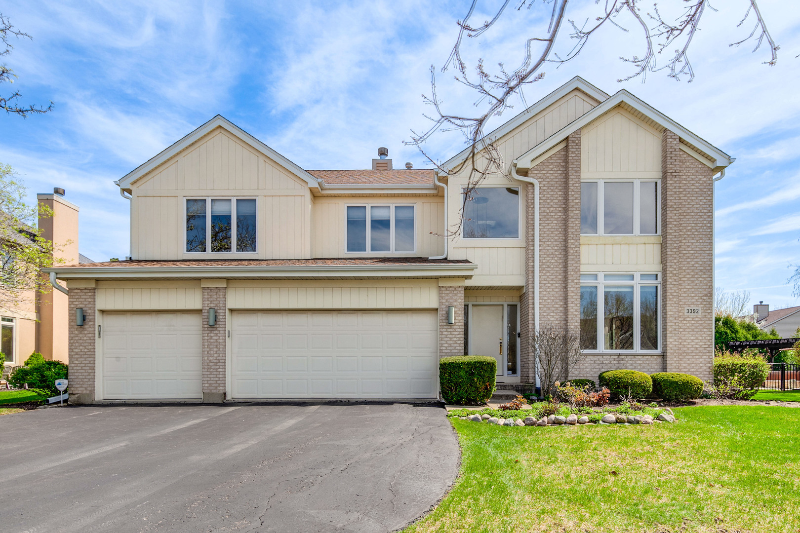 3392 Whirlaway Drive, Northbrook, IL
