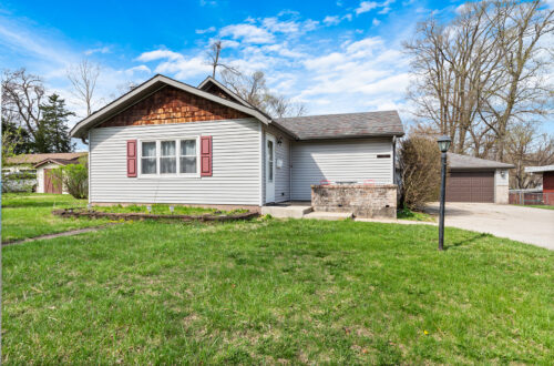 10 NE Circle Drive, Joliet, IL