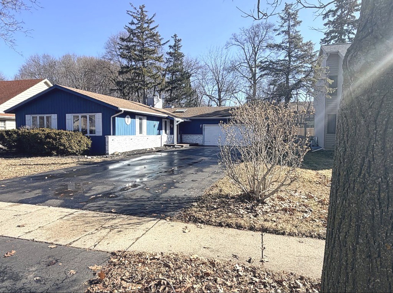 7 Woodhead Drive, Lake Villa, IL