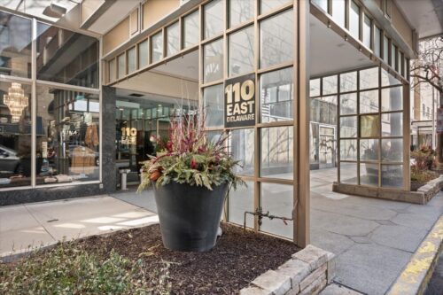 110 E Delaware Place #404, Chicago, IL