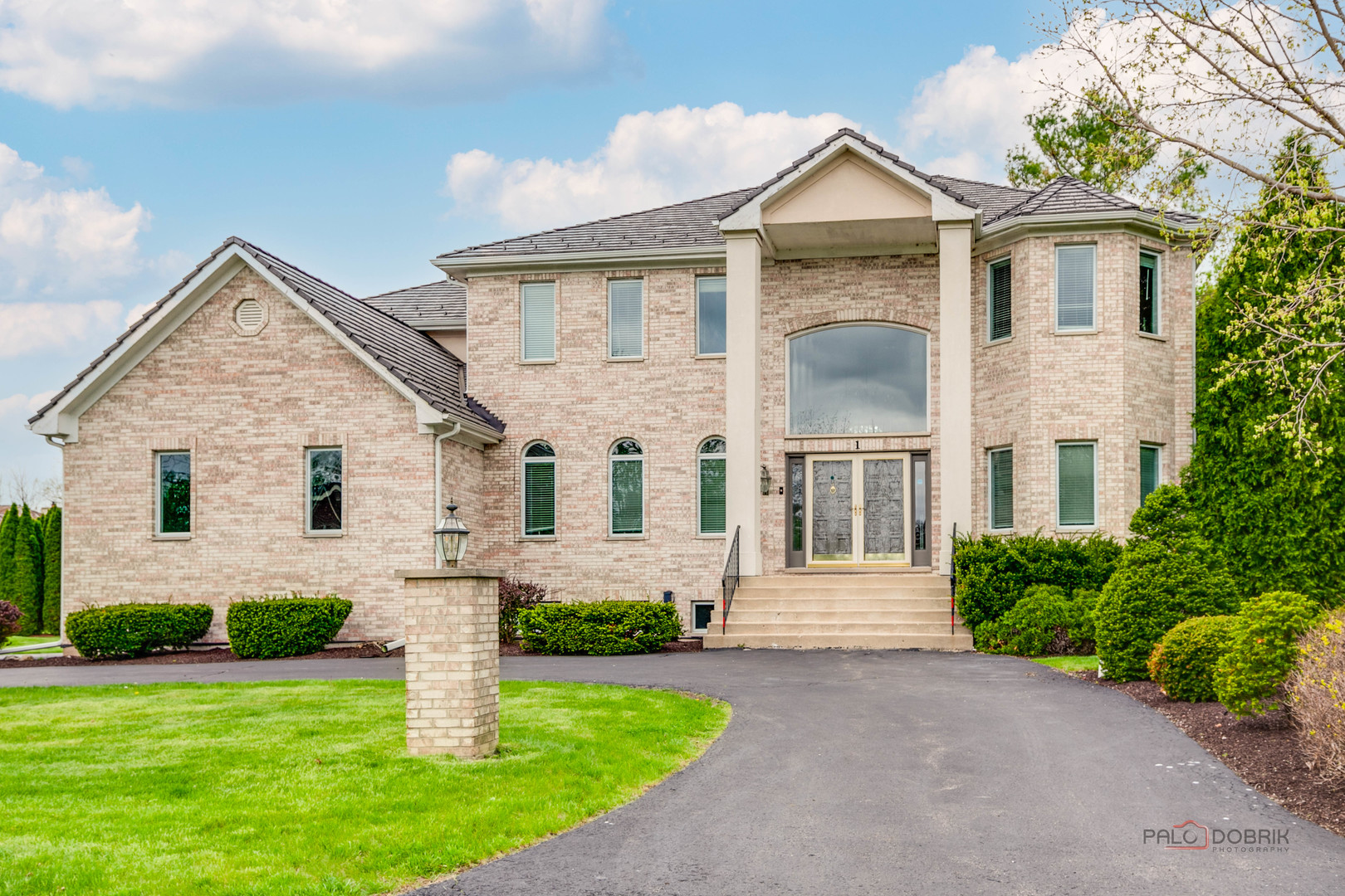 1 Enclave Way, Hawthorn Woods, IL
