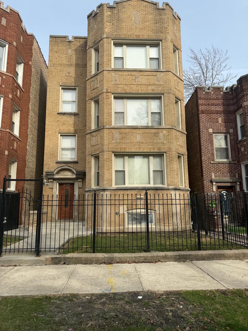 7829 S Winchester Avenue, Chicago, IL