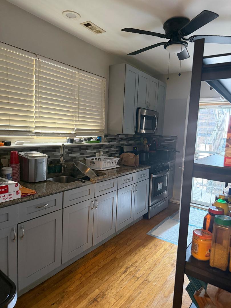 7829 S Winchester Avenue, Chicago, IL