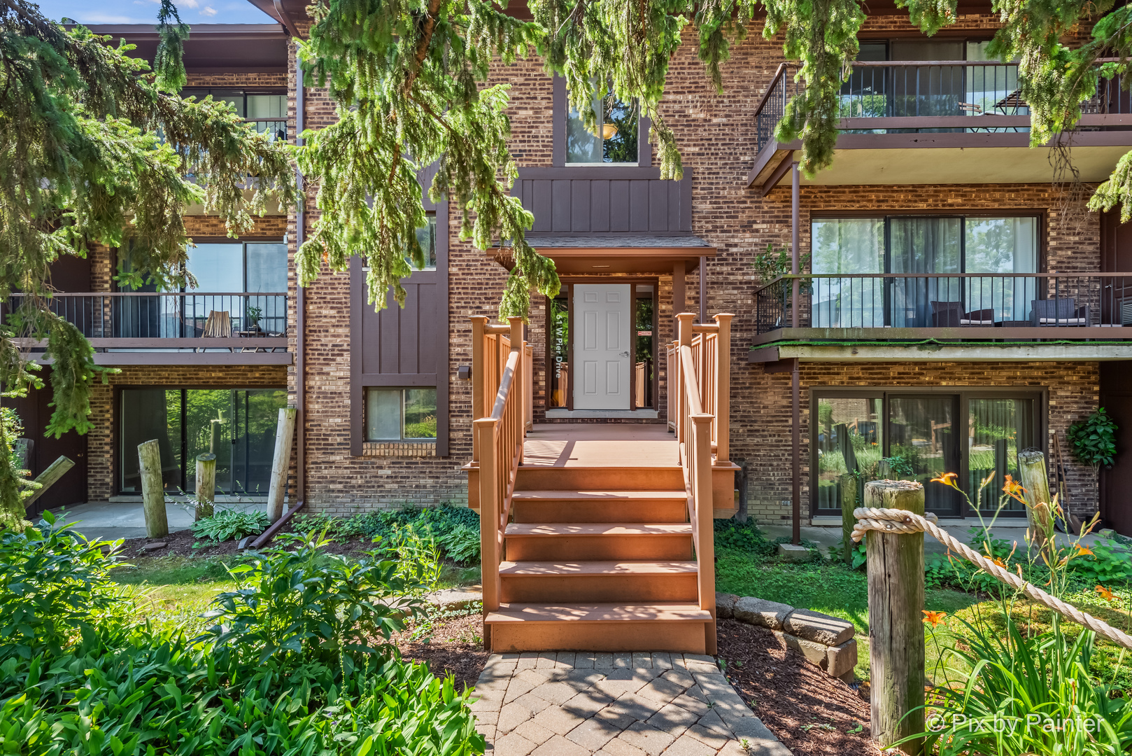 61 W Pier Drive #201, Westmont, IL