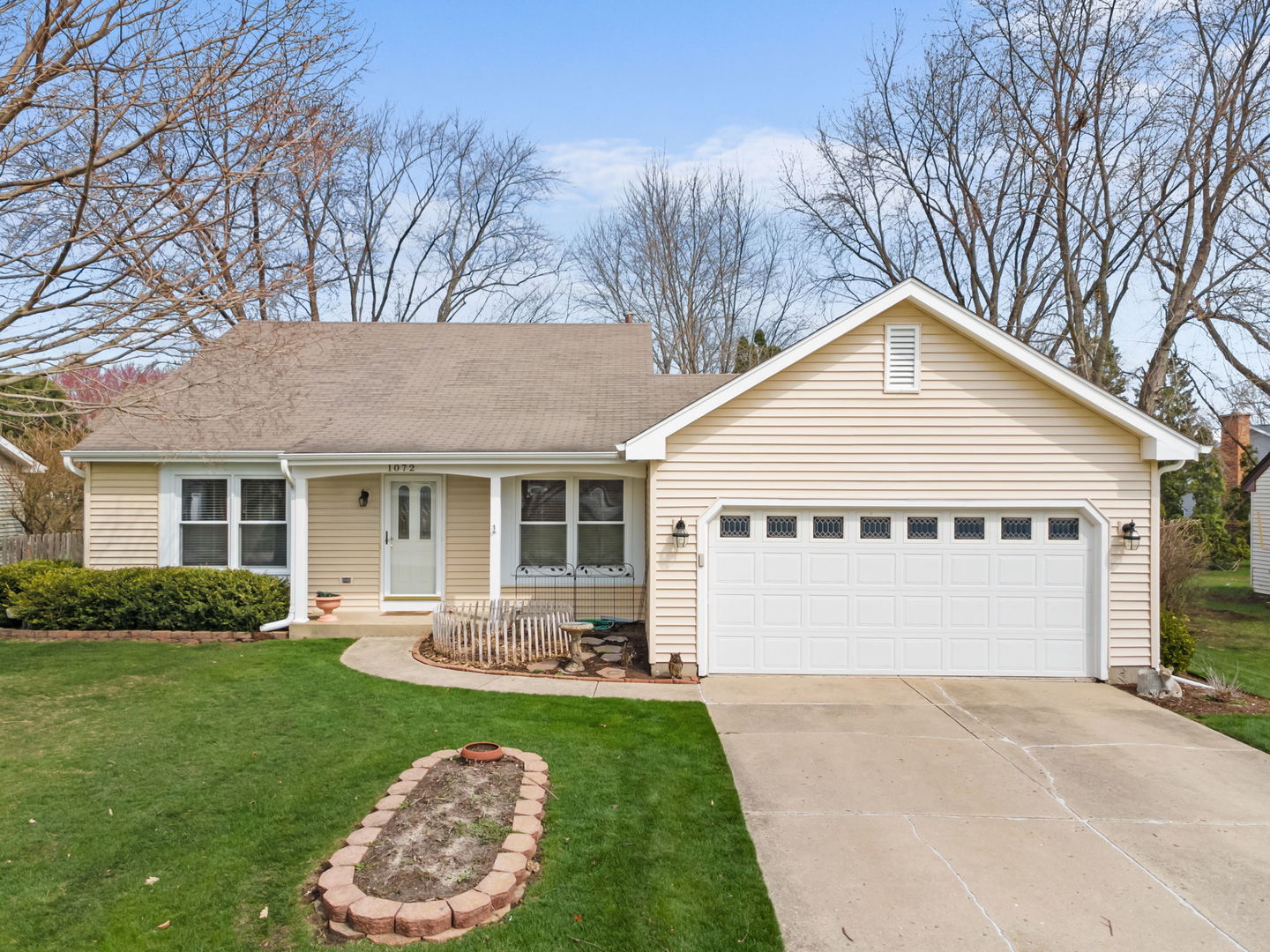 1072 Cedar Crest Drive, Crystal Lake, IL