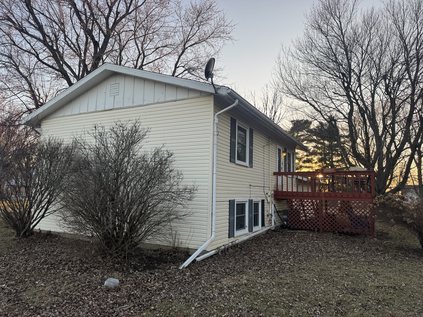 100 W Third Street, Sublette, IL