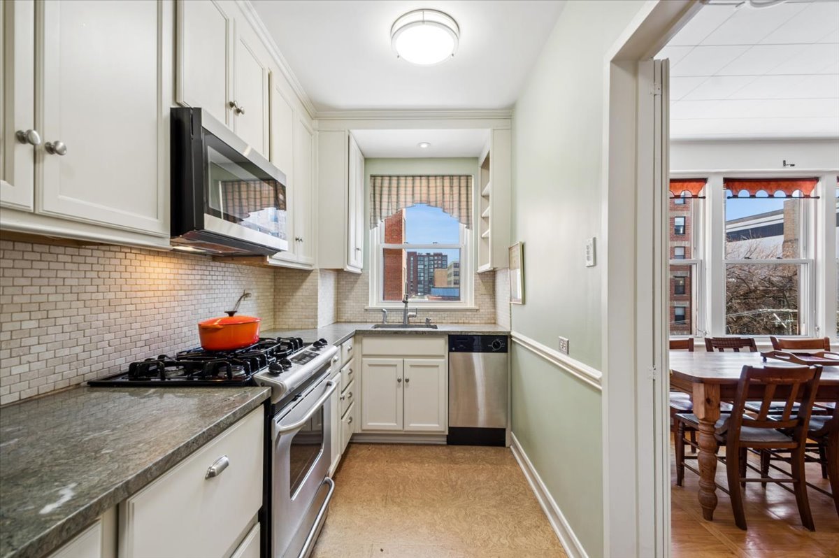 1585 Ridge Avenue #410, Evanston, IL