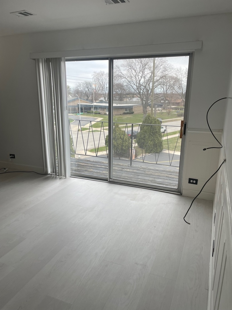 4921 W 109th Street #304, Oak Lawn, IL