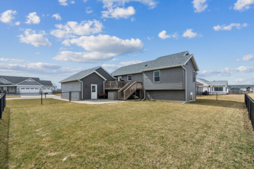 414 W Meadow Lane, Walcott, IA