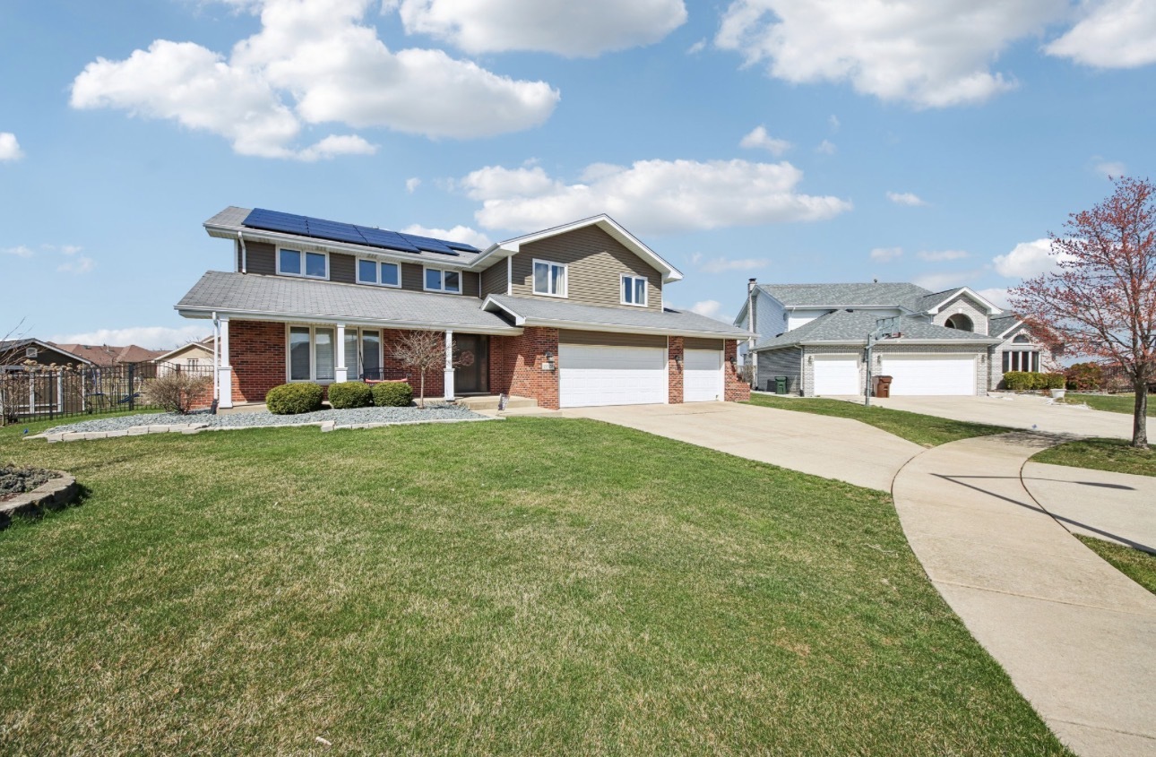 19328 Woodfield Court, Tinley Park, IL