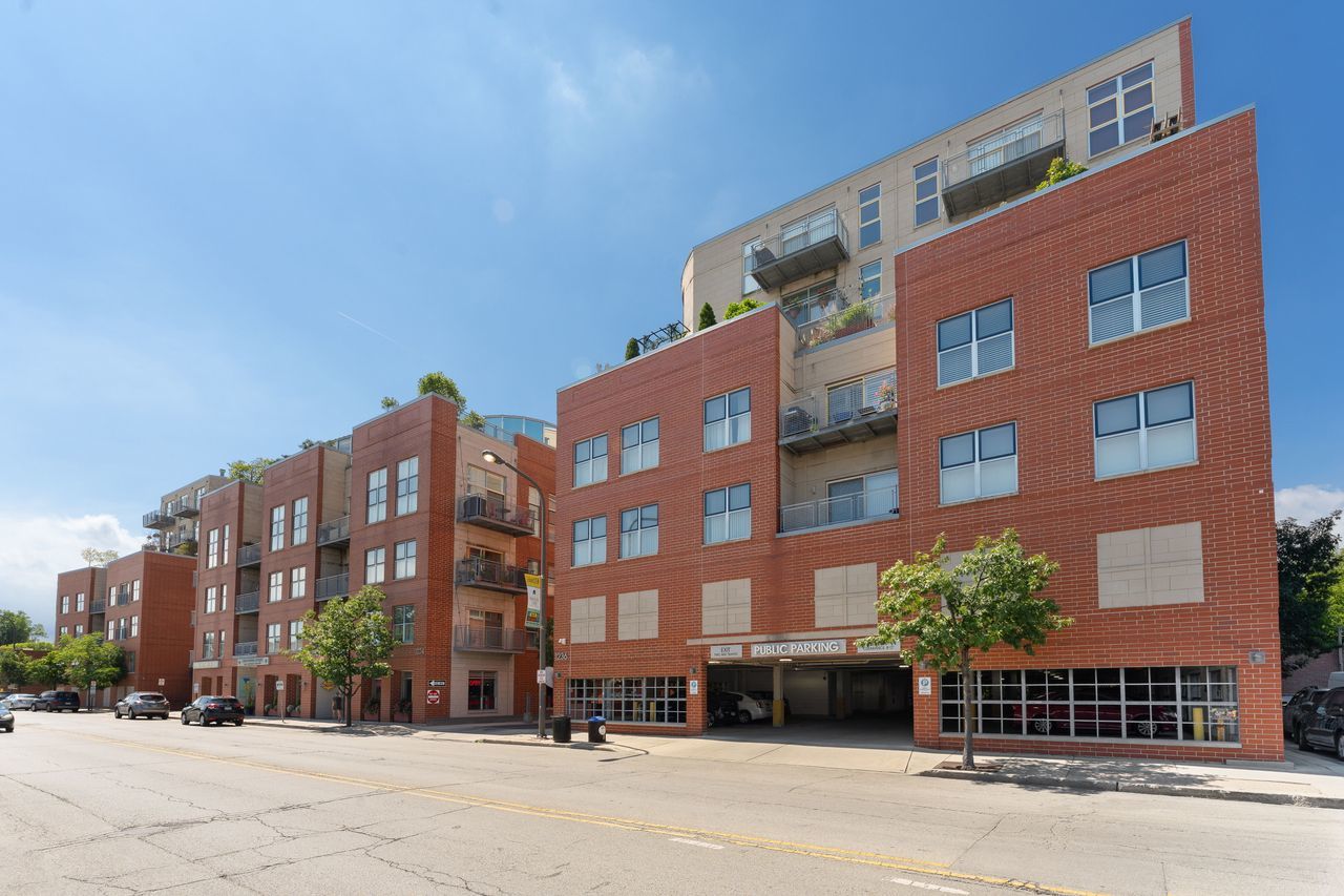 1236 Chicago Avenue #403, Evanston, IL