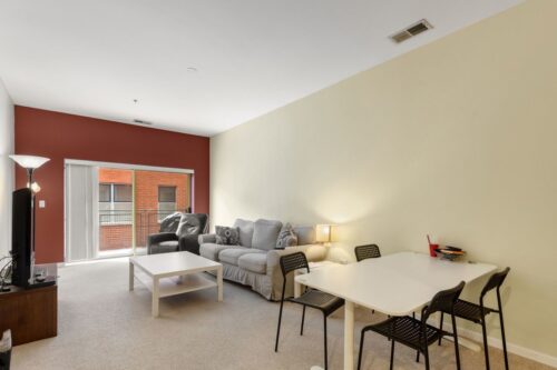 1236 Chicago Avenue #403, Evanston, IL