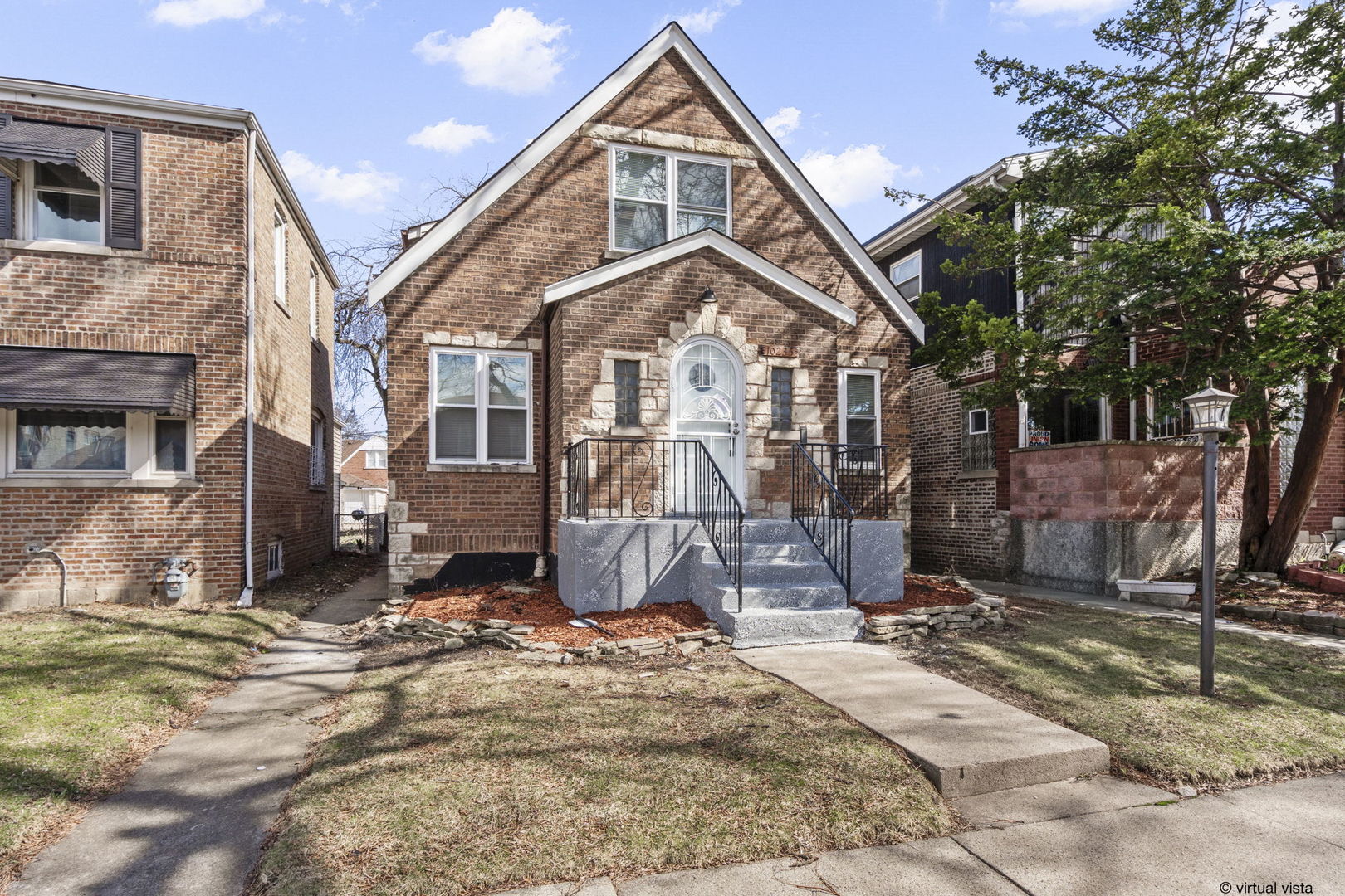 10235 S Rhodes Avenue, Chicago, IL