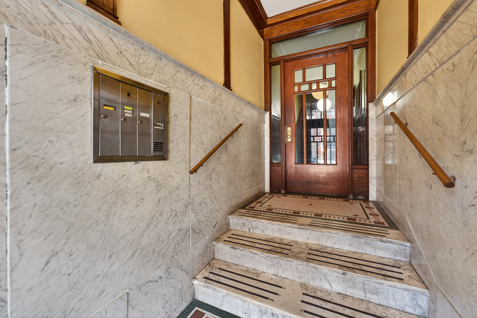 5474 S Everett Avenue #1N, Chicago, IL