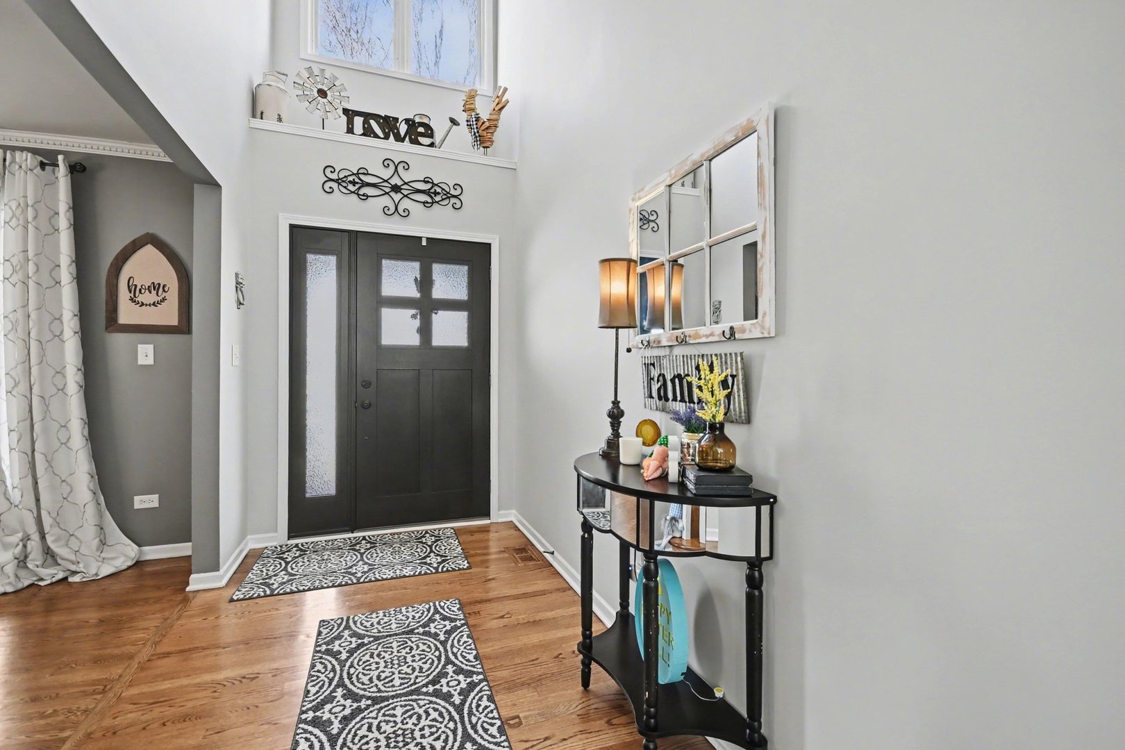 515 Buckingham Place, Shorewood, IL