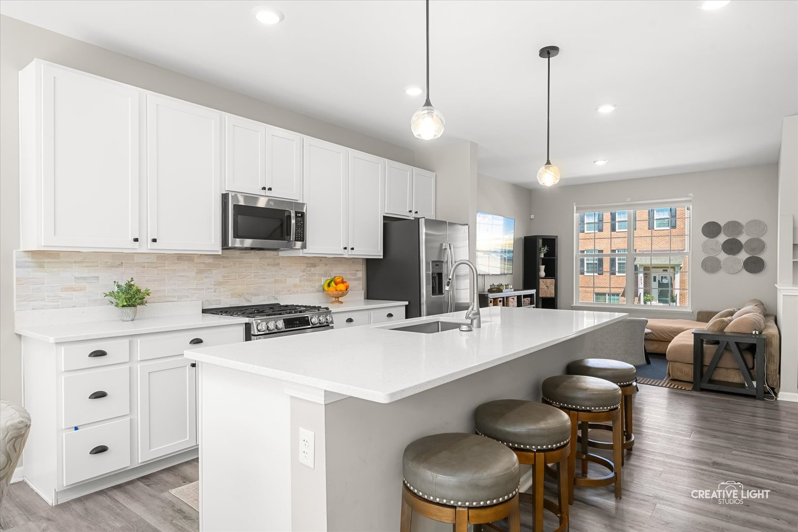 183 Lakeshore Drive, Oswego, IL