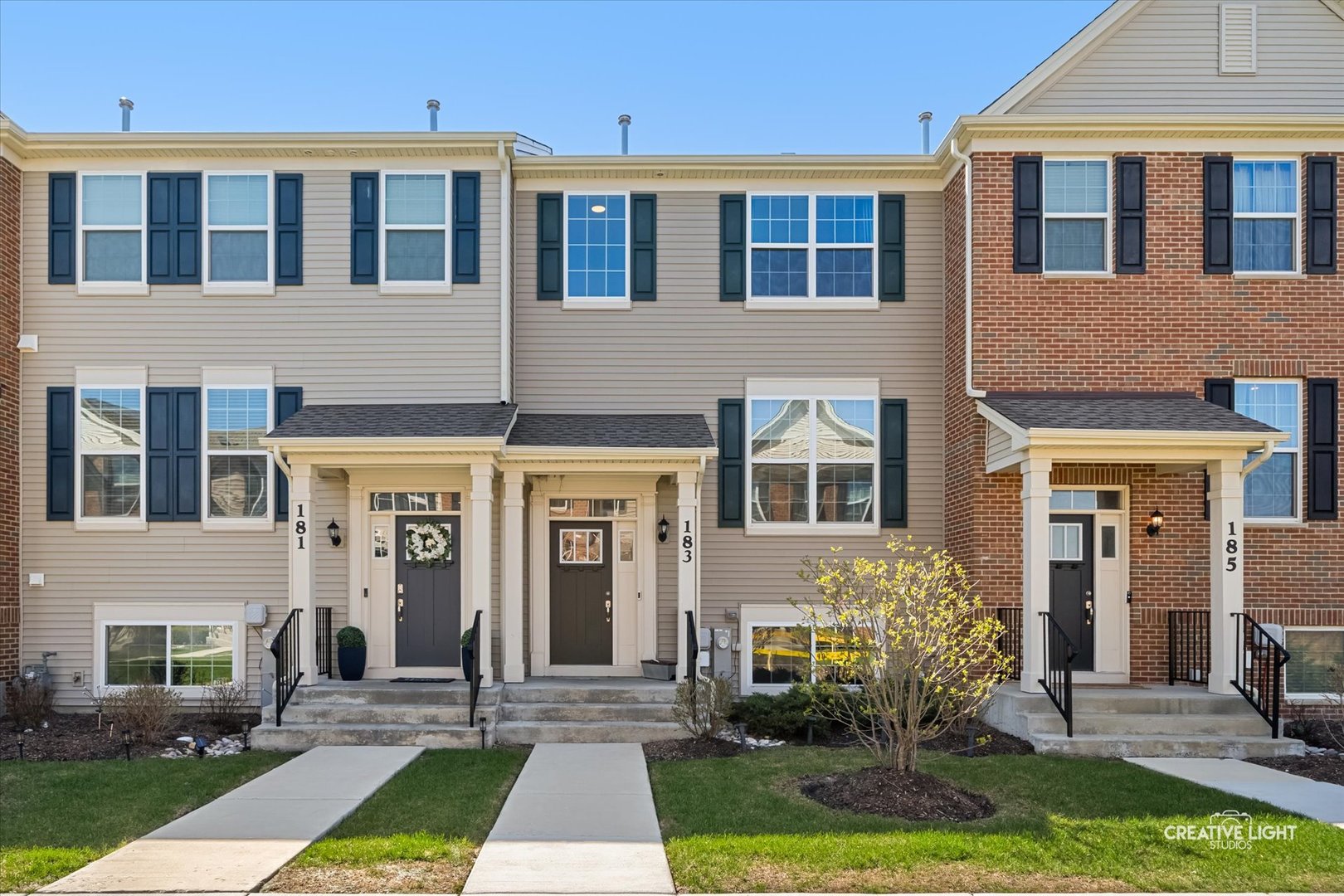 183 Lakeshore Drive, Oswego, IL