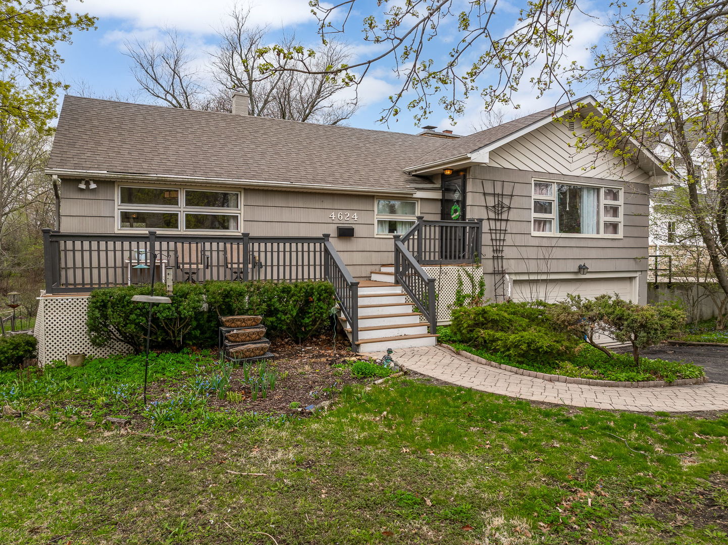 4624 Lee Avenue, Downers Grove, IL