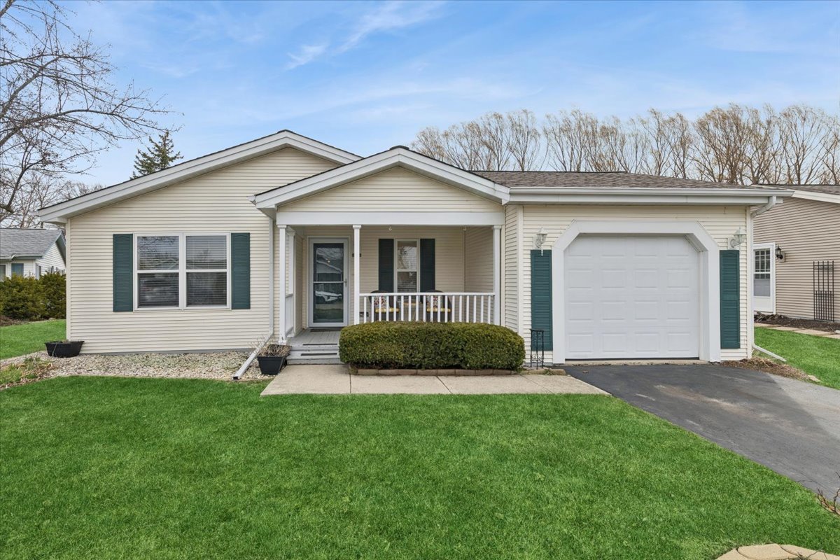 1810 Paddock Court, Grayslake, IL