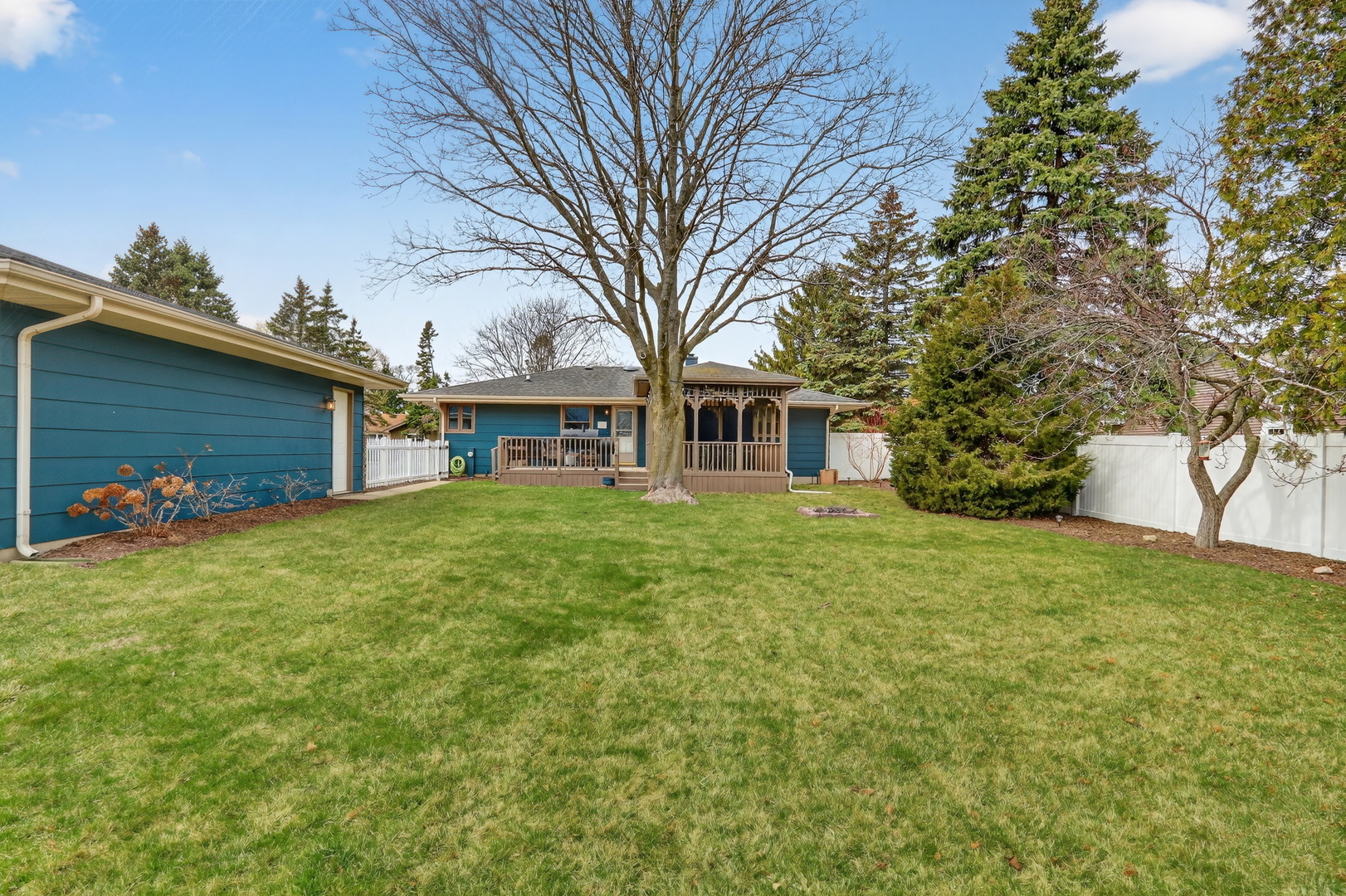 535 Thompson Avenue, Winthrop Harbor, IL