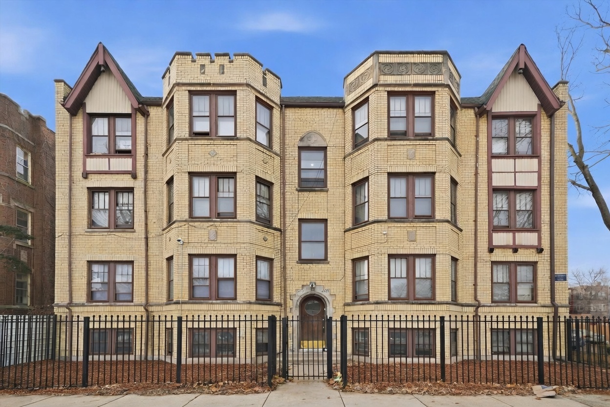 8602 S Euclid Avenue, Chicago, IL