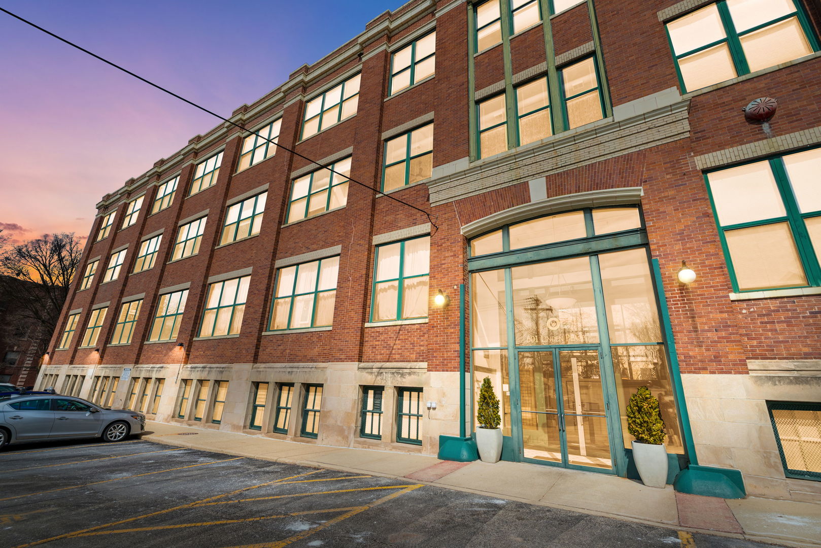 601 Linden Place #121, Evanston, IL