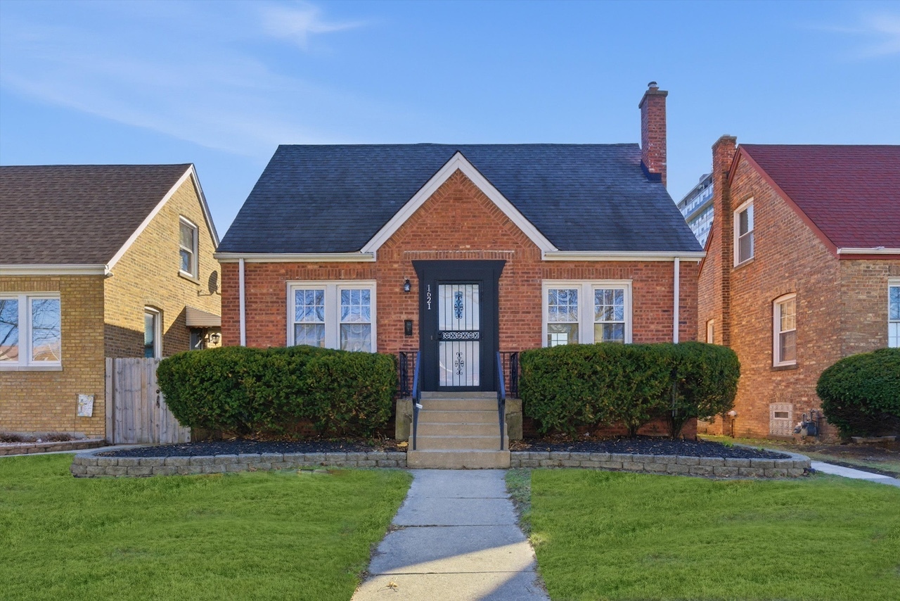 1621 N 73rd Court, Elmwood Park, IL