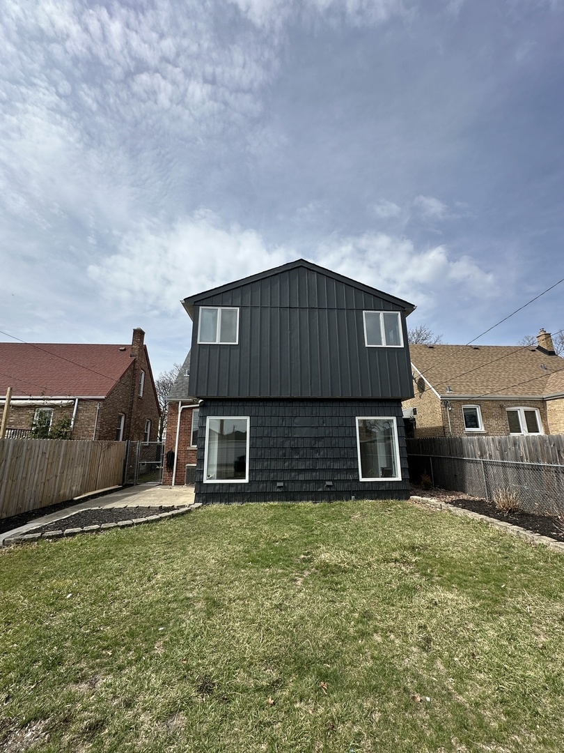 1621 N 73rd Court, Elmwood Park, IL