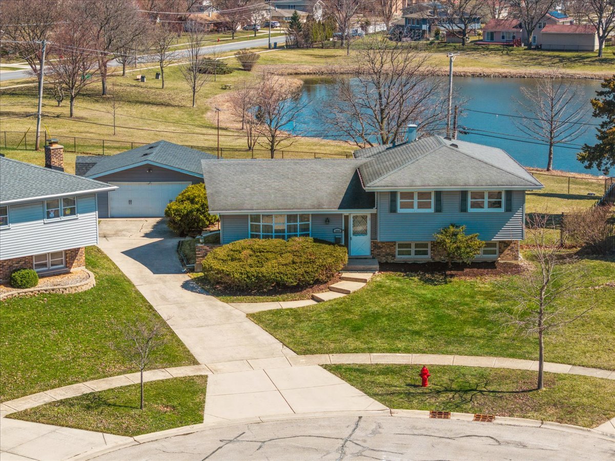 1000 Lancaster Court, Hoffman Estates, IL