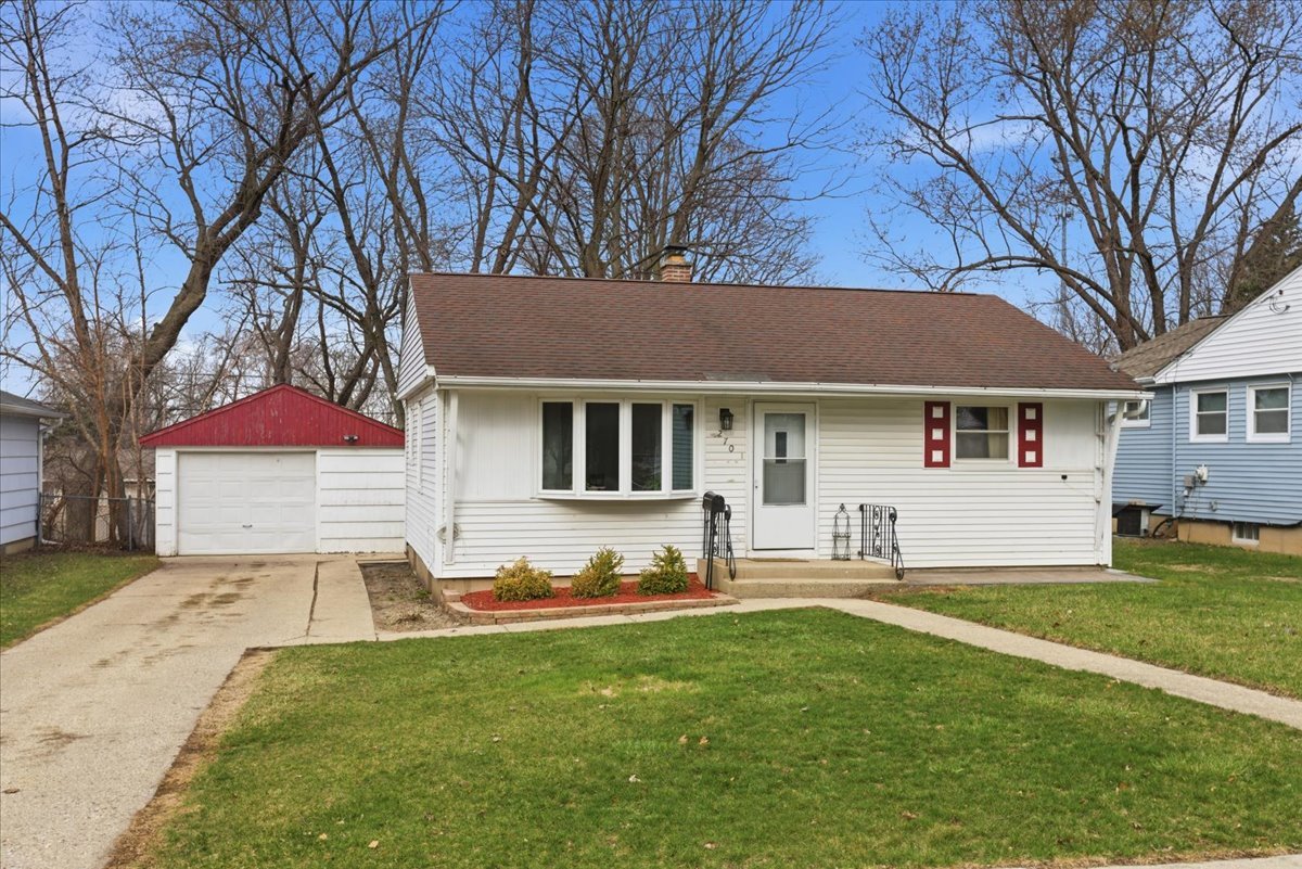 270 Ridge Avenue, Crystal Lake, IL
