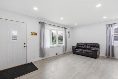 270 Ridge Avenue, Crystal Lake, IL