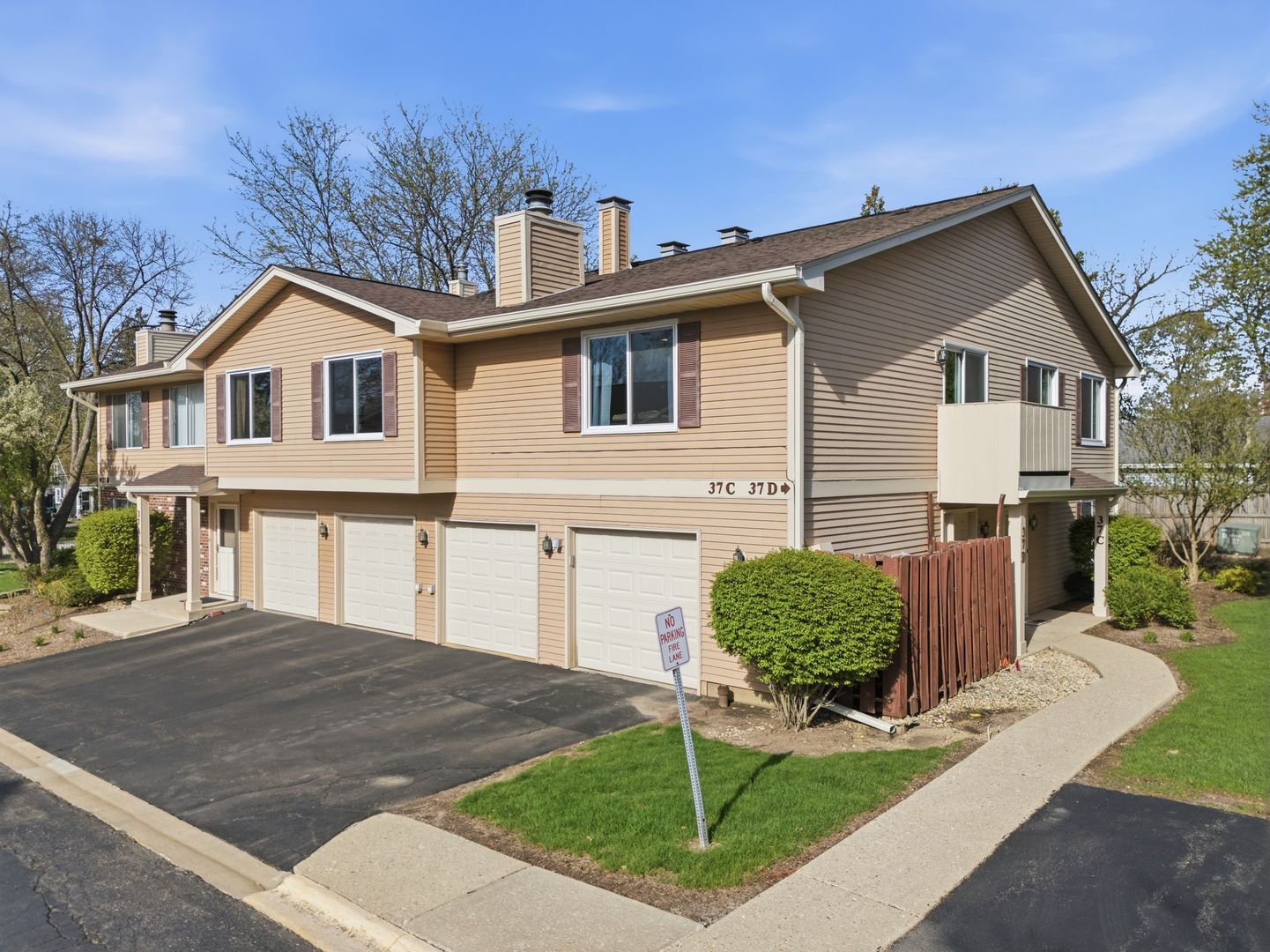 37 E Hickory Street #D, Lombard, IL
