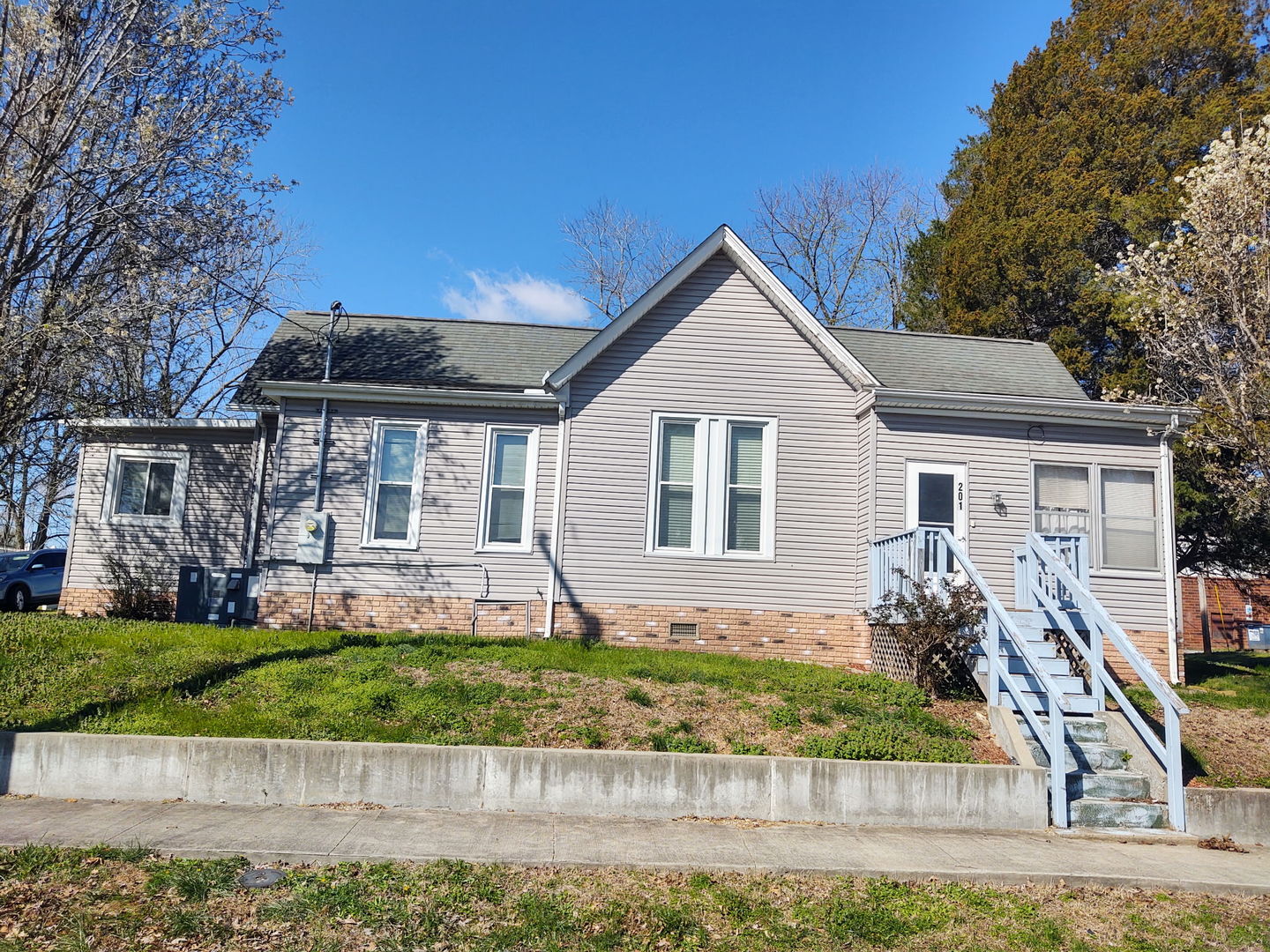 201 South 4th Street, Vienna, IL