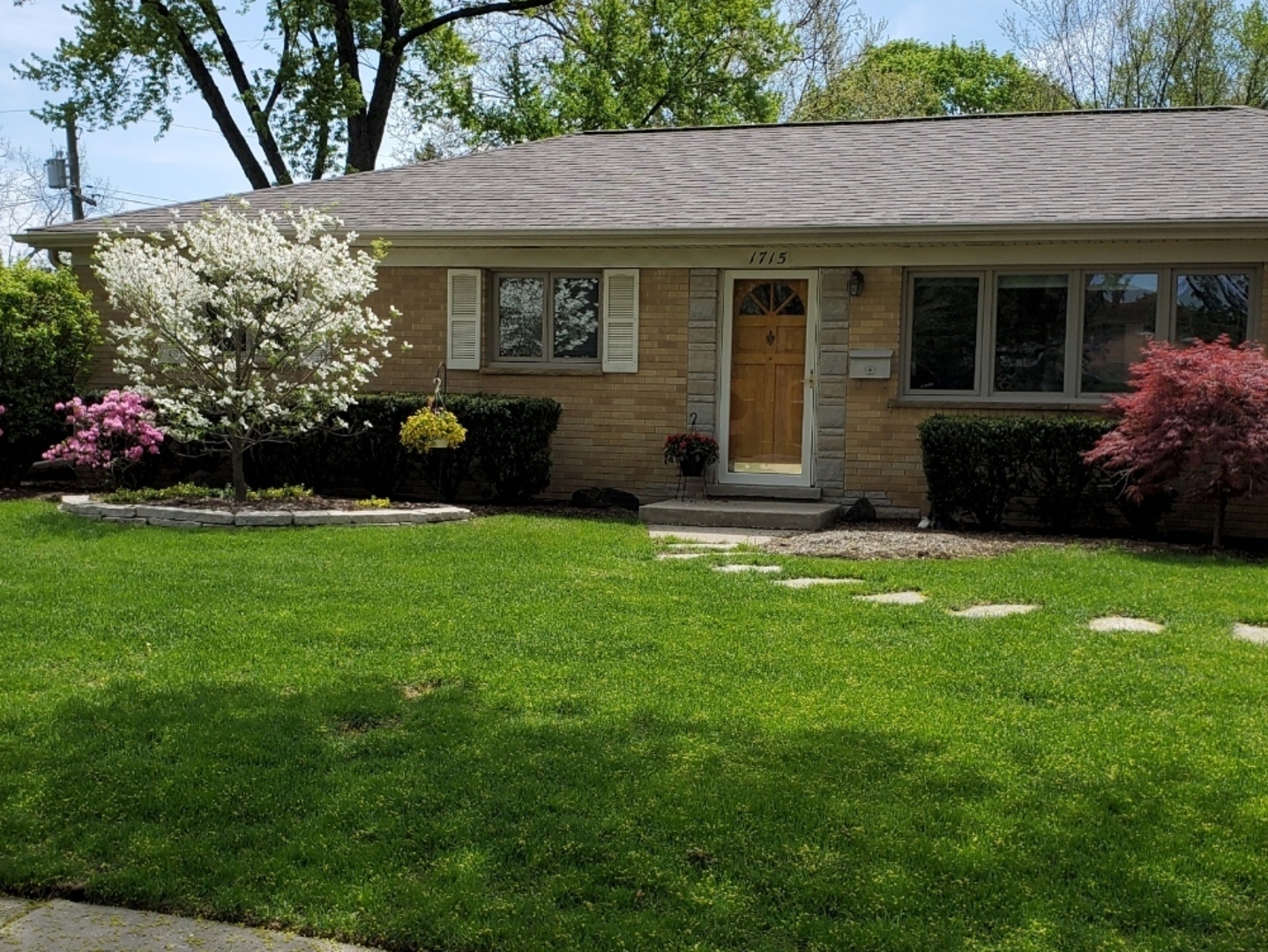 1715 Verde Court, Mount Prospect, IL