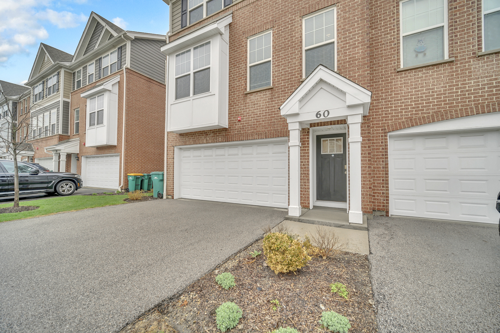 60 Grey Wolf Drive, Wheeling, IL