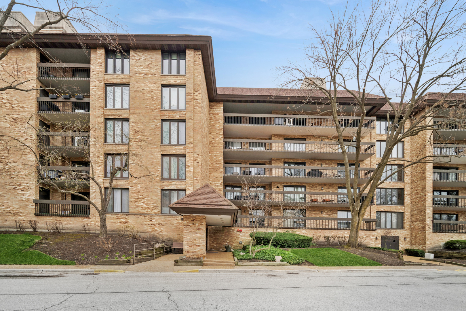 1671 Mission Hills Road #206, Northbrook, IL