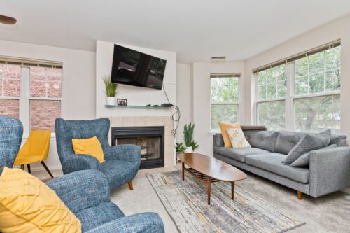1156 N Howe Street #B, Chicago, IL