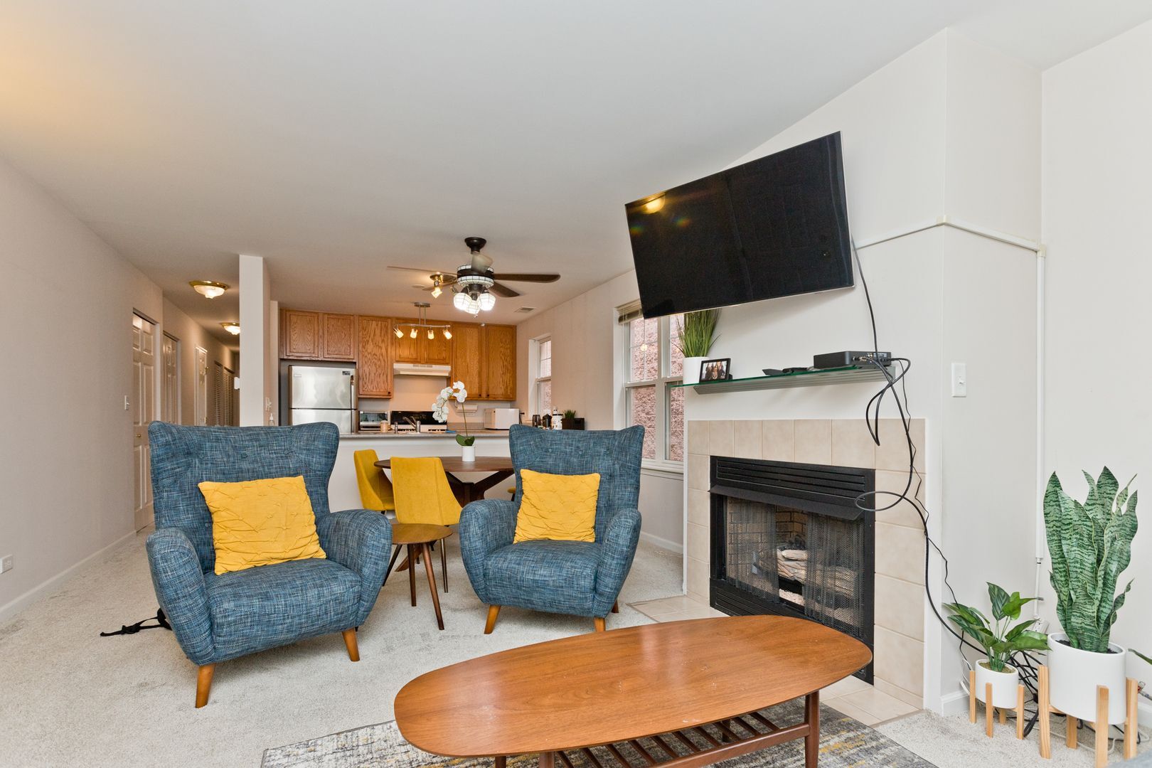 1156 N Howe Street #B, Chicago, IL