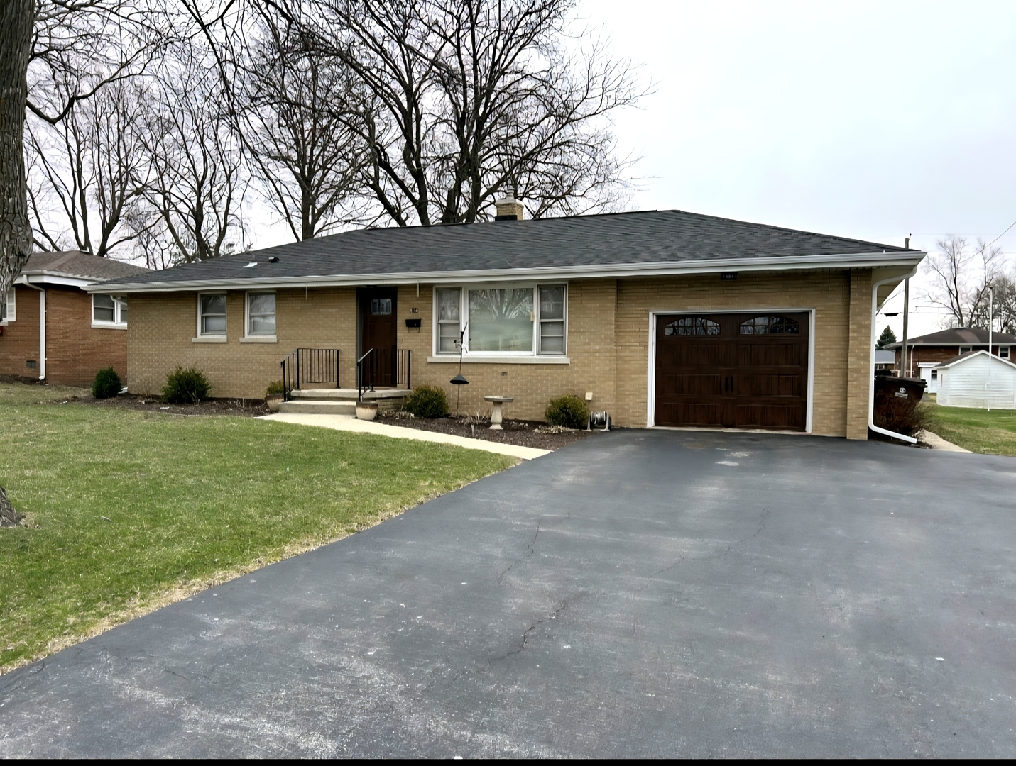 614 Country Lane, Beecher, IL