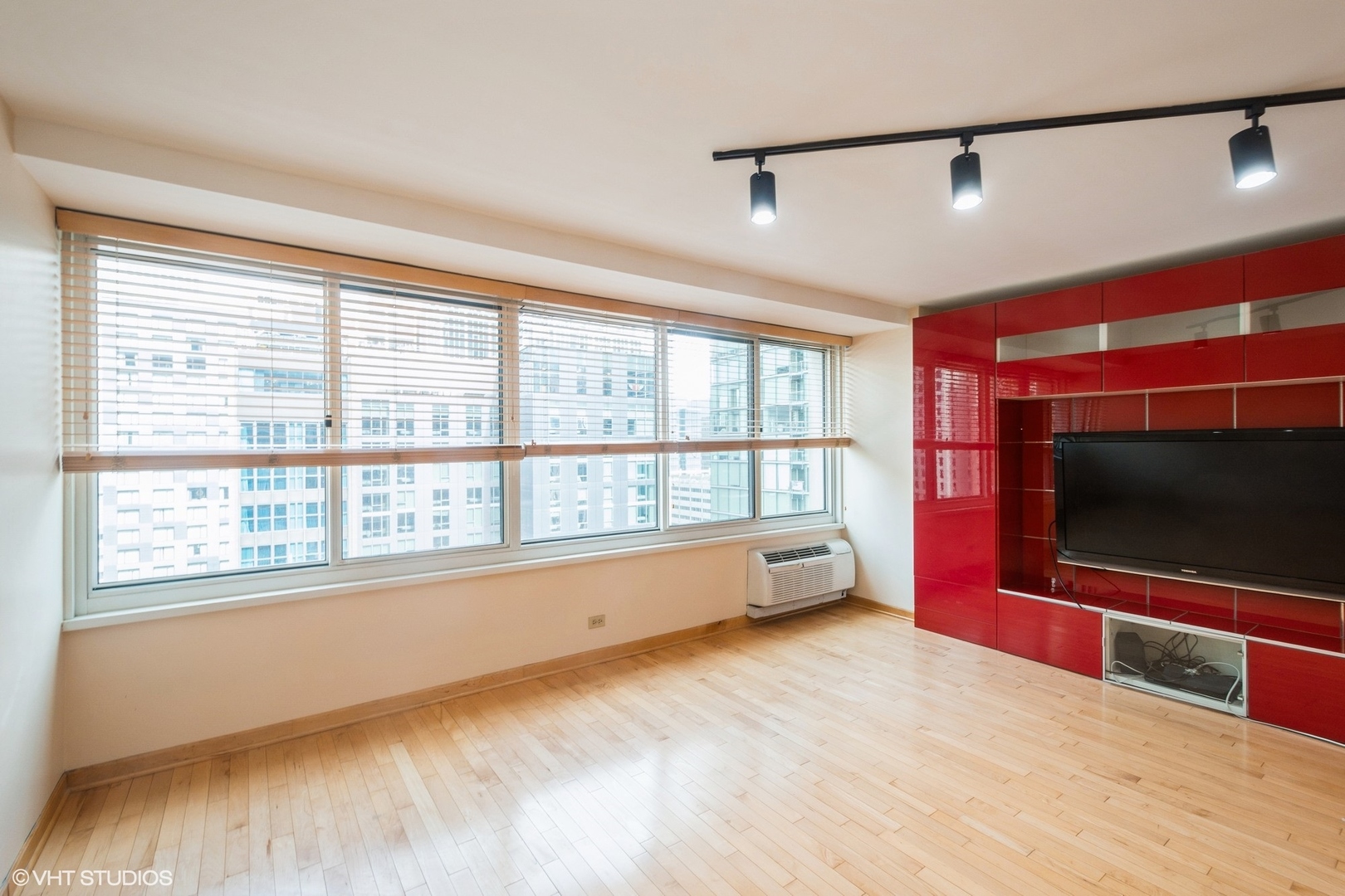 211 E Ohio Street #1925, Chicago, IL