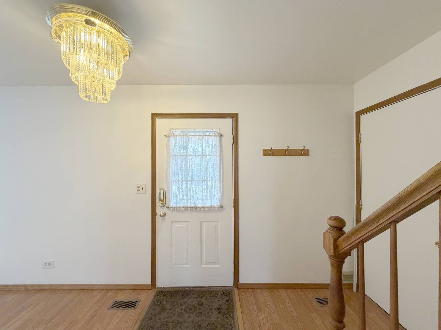 1127 Ashbrook Drive, Mundelein, IL