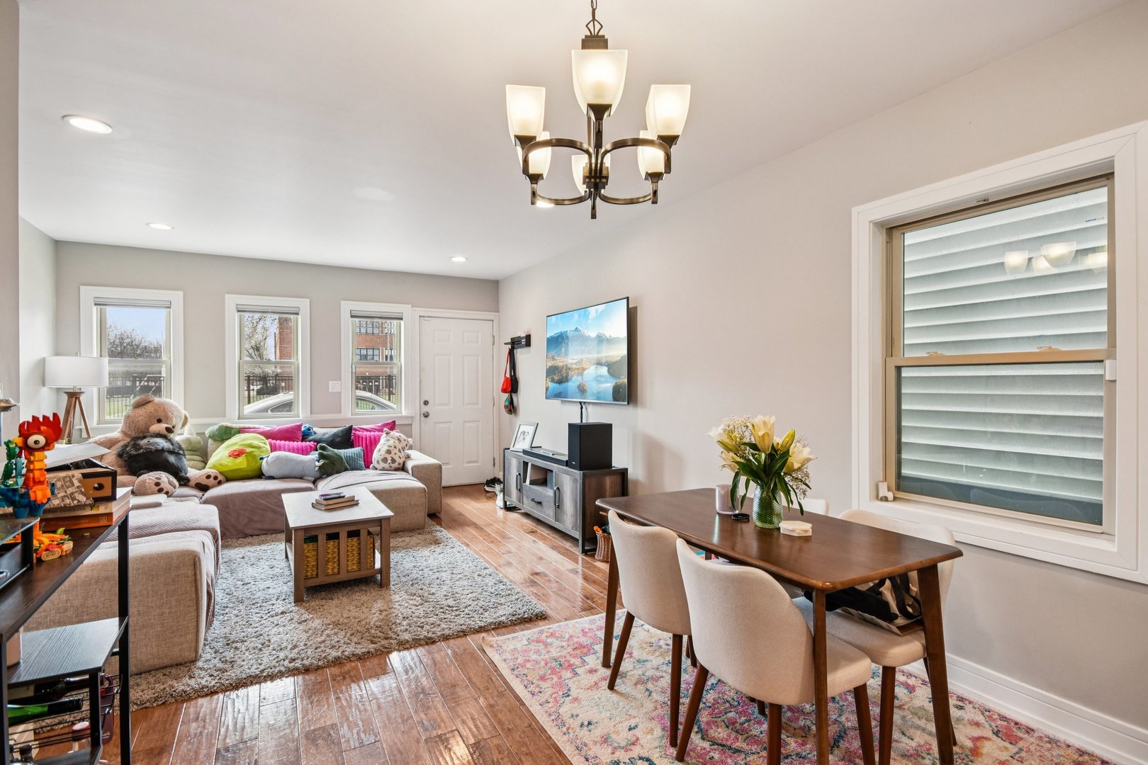 3806 W Armitage Avenue, Chicago, IL