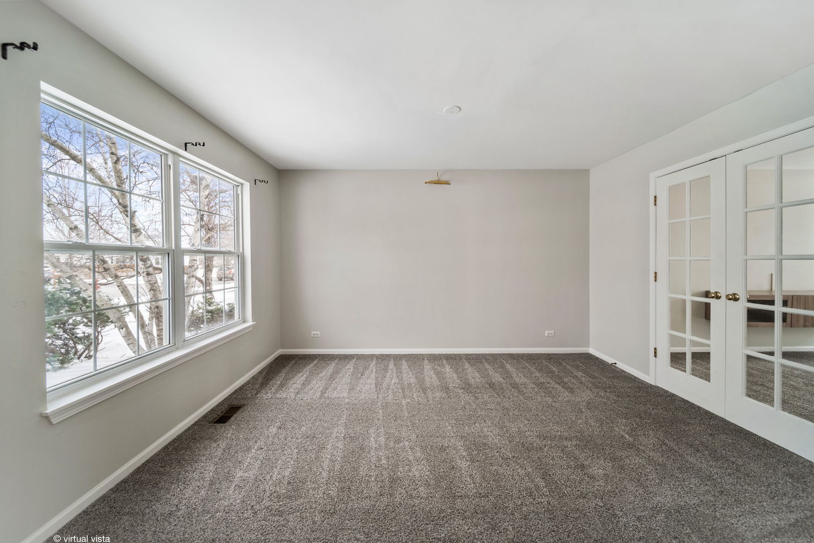 1043 Meadowridge Drive, Aurora, IL