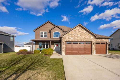 311 W Frontier Drive, Minooka, IL